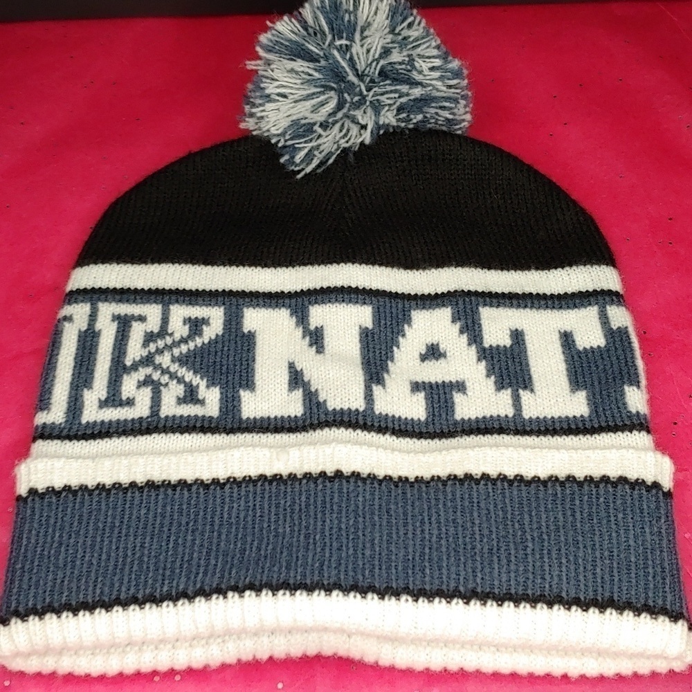 Victoria Secret Pink Nation Beanie VS Pom Pom Beanie VS Hat VS Beanie NEW
